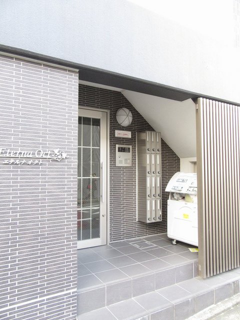 14/20 エントランス