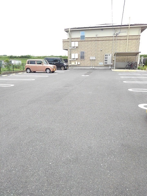 14/20 駐車場