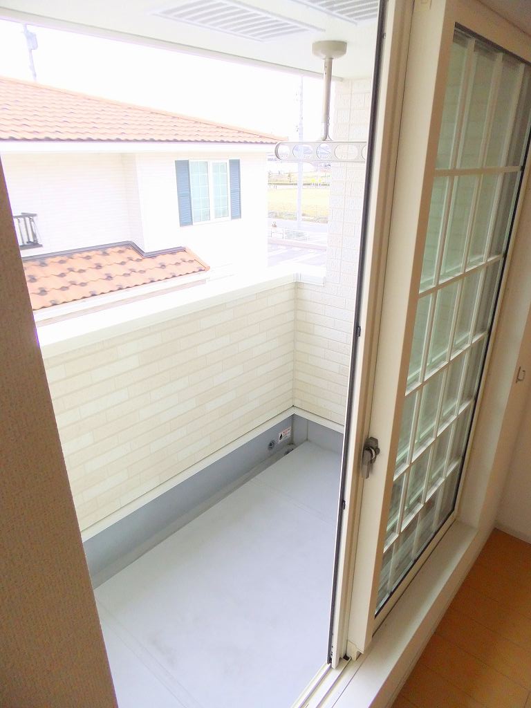 13/18 バルコニー