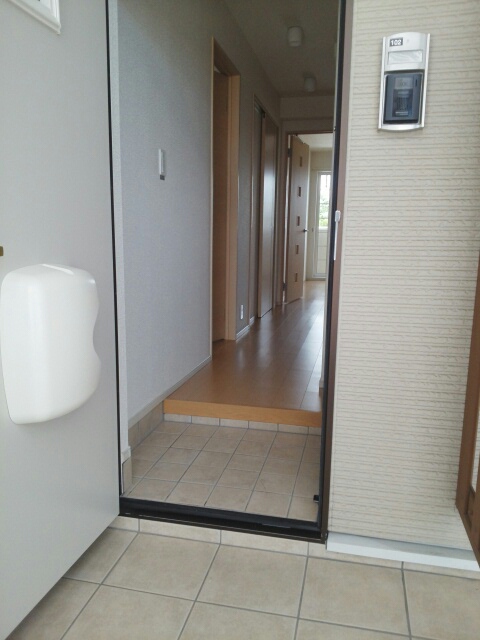 14/20 エントランス