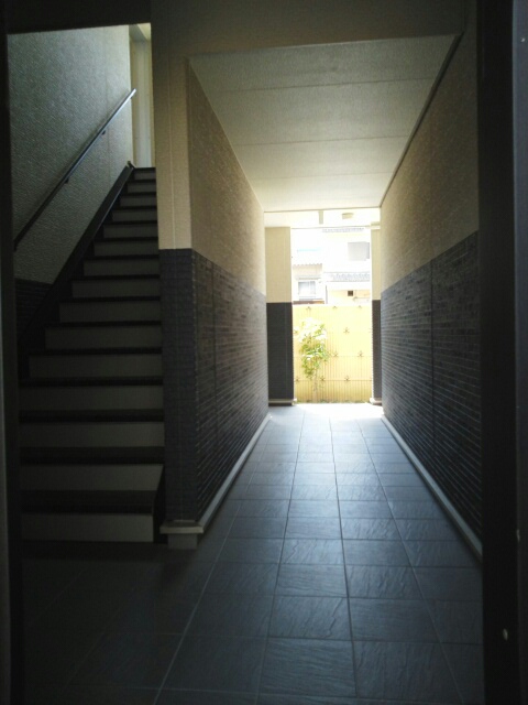 14/20 エントランス