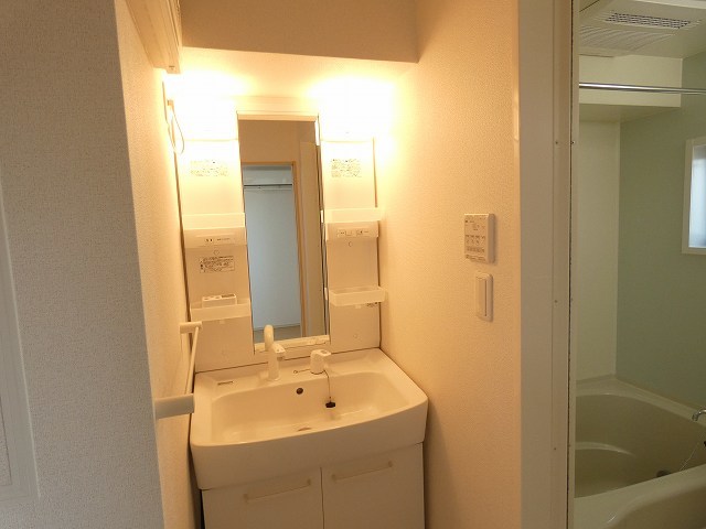 19/30 洗面