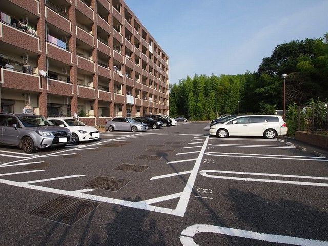 26/30 駐車場