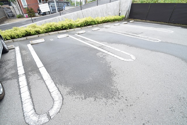 14/20 駐車場