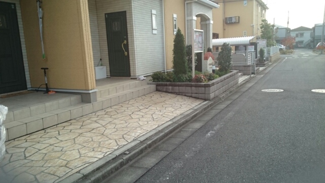 2/4 エントランス