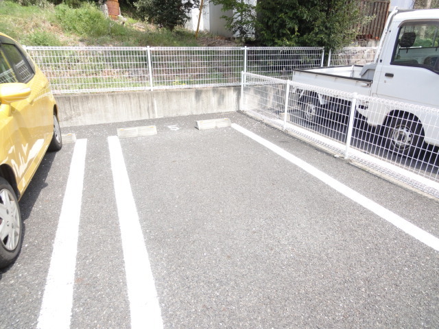 17/25 駐車場
