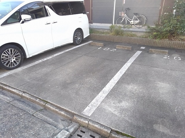 2/10 駐車場