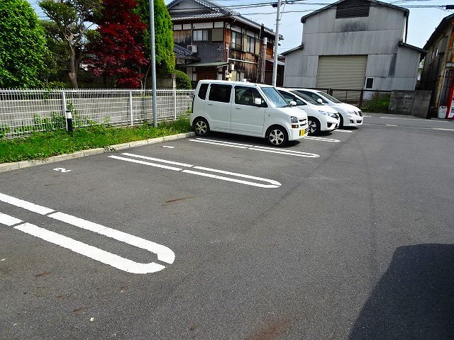 14/20 駐車場