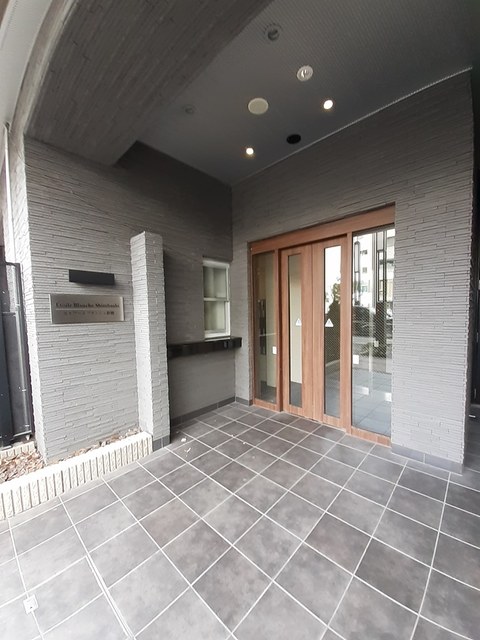 14/20 エントランス