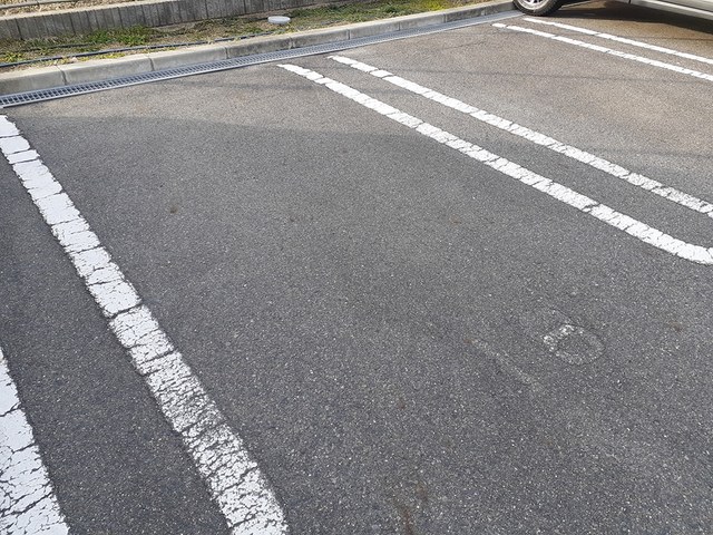 14/23 駐車場