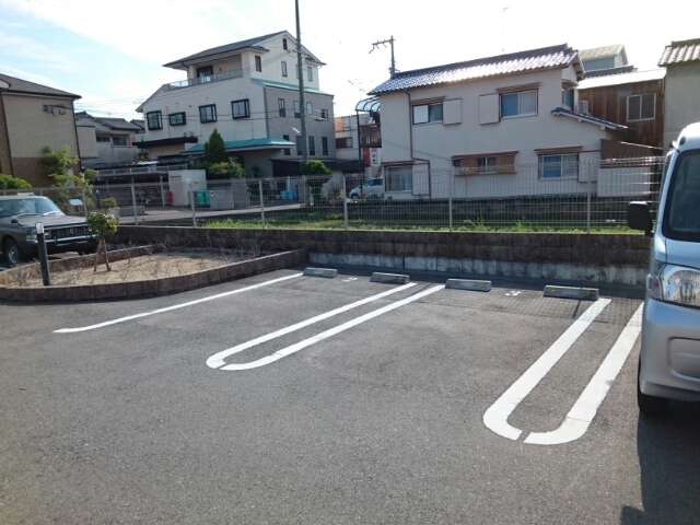 2/7 駐車場