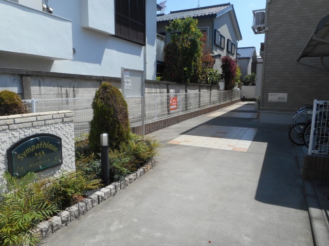 14/23 エントランス