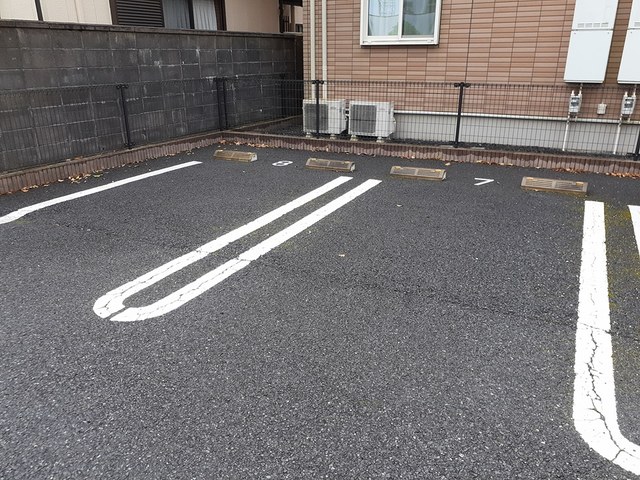 17/23 駐車場