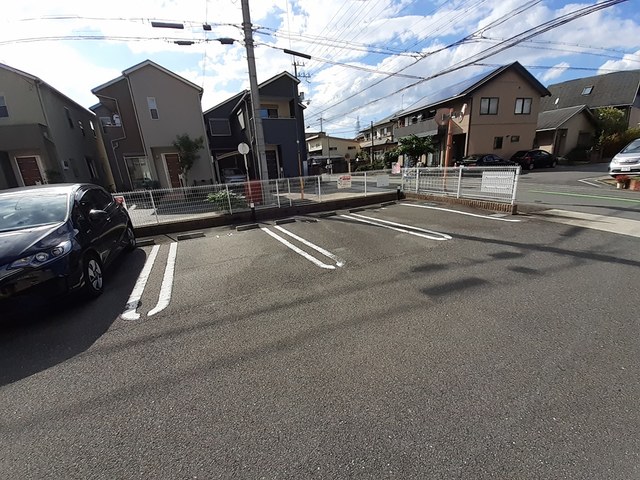 14/20 駐車場
