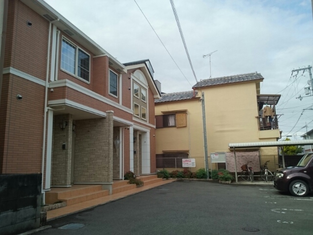 18/24 エントランス