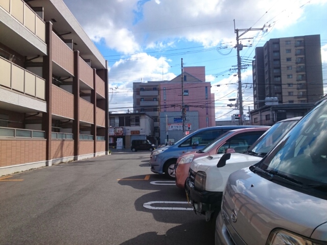 16/20 駐車場