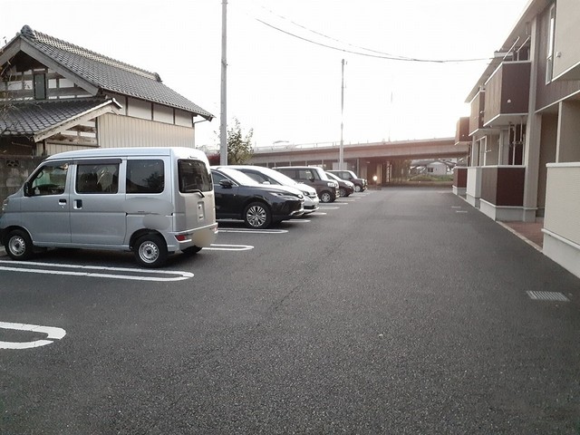 14/20 駐車場