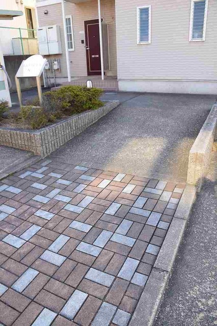 17/23 エントランス