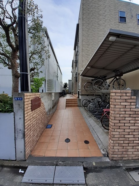 14/21 エントランス