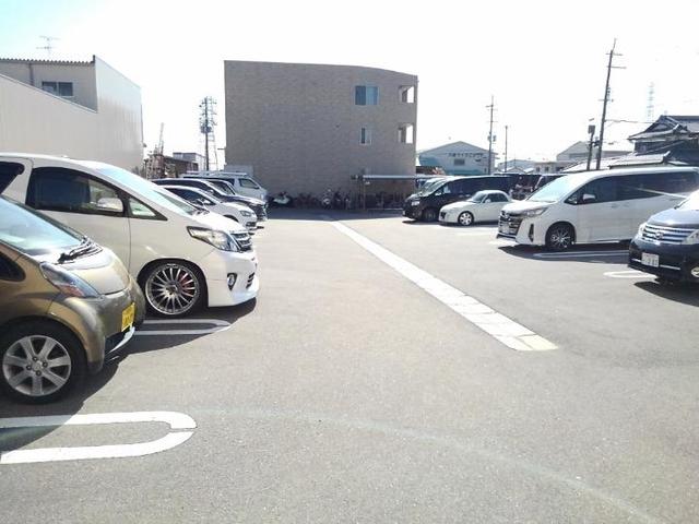 14/20 駐車場