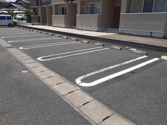 14/20 駐車場