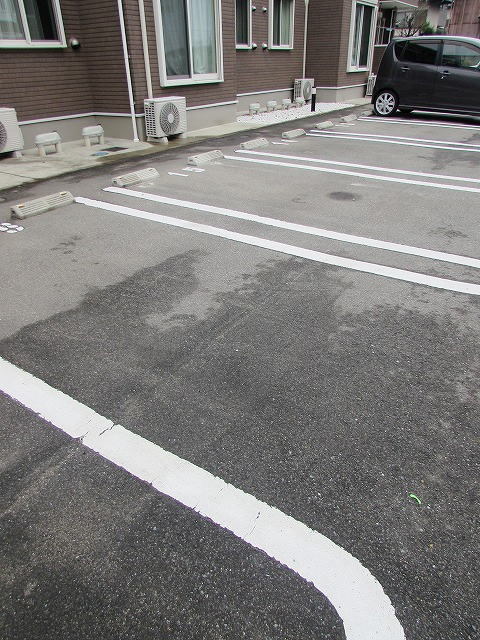14/20 駐車場