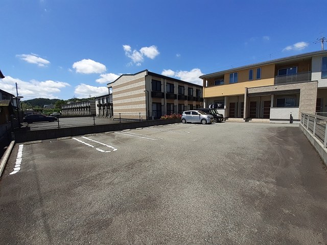 18/24 駐車場