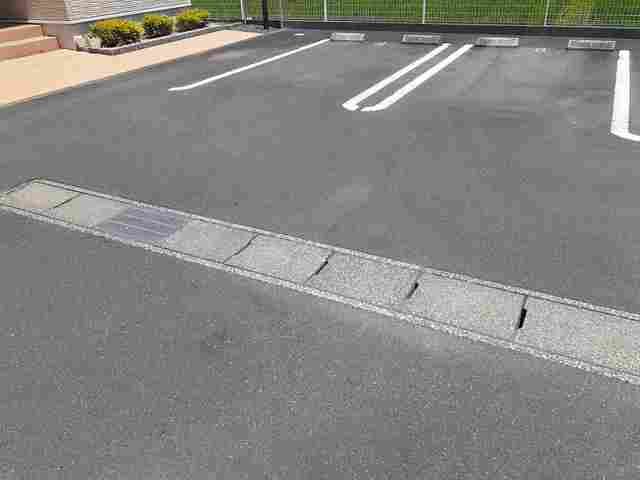 14/20 駐車場