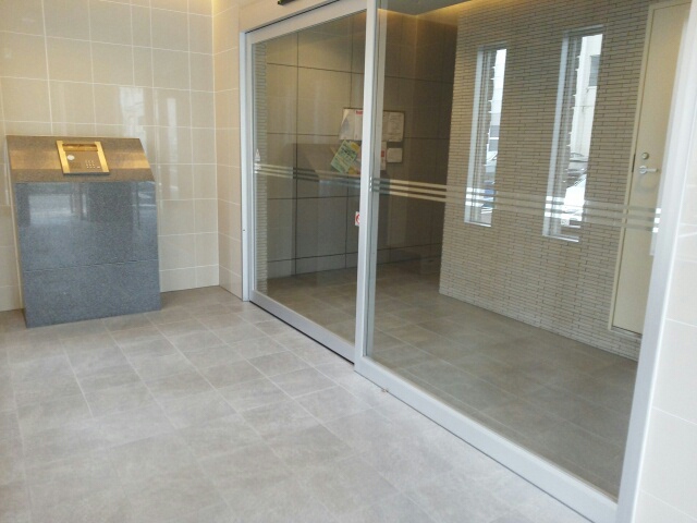 14/21 エントランス