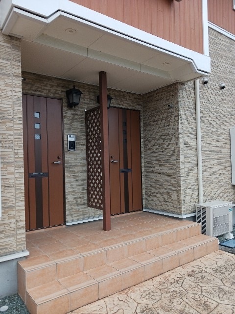 13/22 エントランス