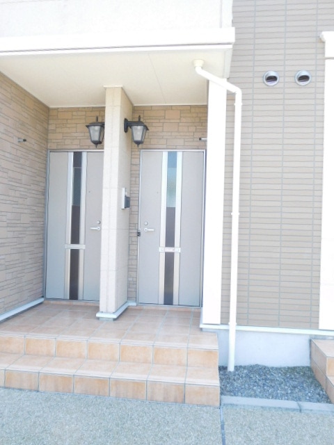 13/20 エントランス