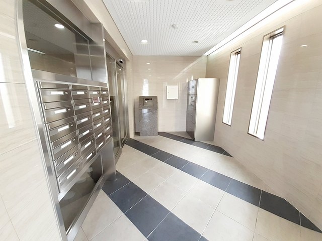 14/20 エントランス