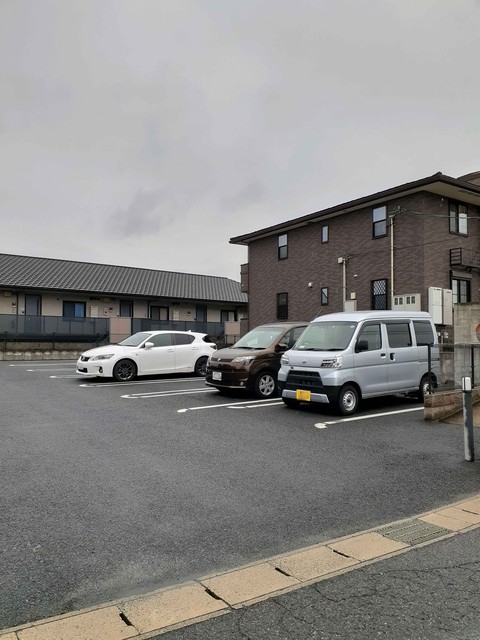 2/4 駐車場