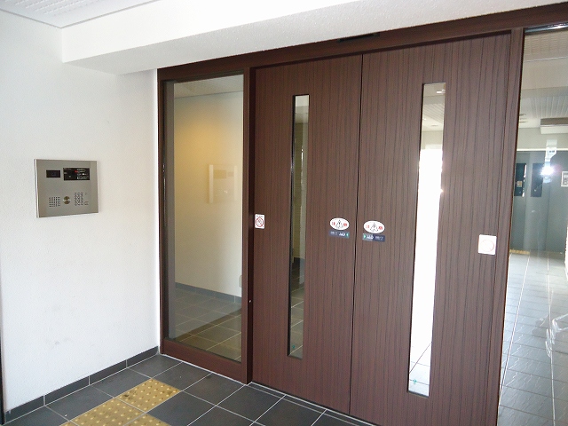 13/20 エントランス