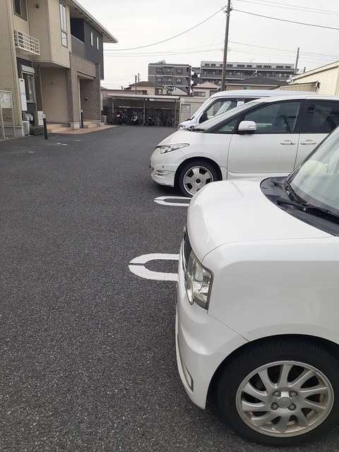 13/19 駐車場