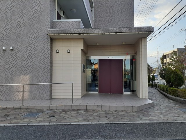 14/19 エントランス