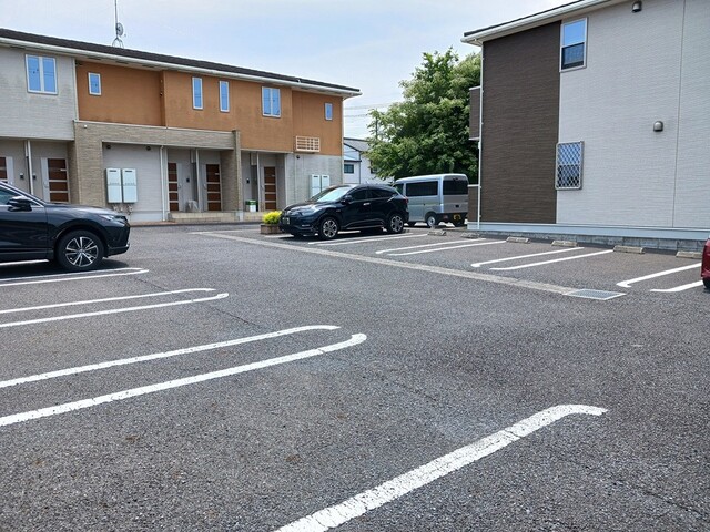 18/24 駐車場