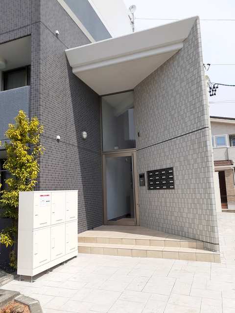 13/20 エントランス