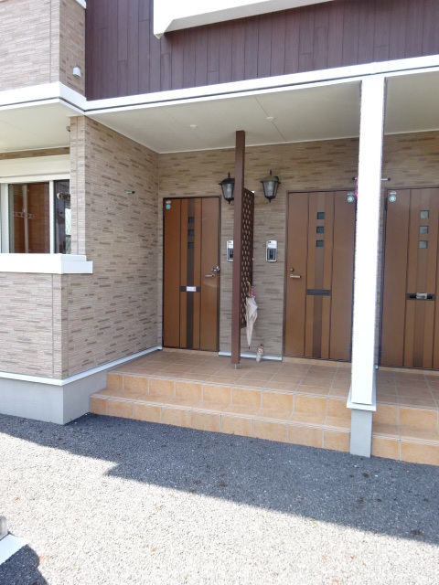 13/22 エントランス