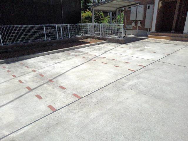 16/25 駐車場