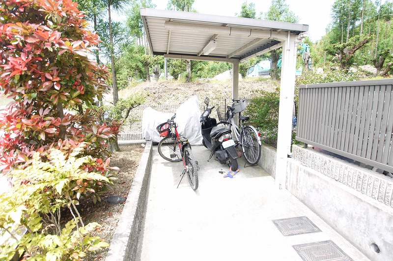 13/19 駐車場