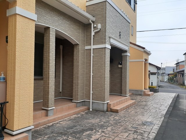 15/22 エントランス