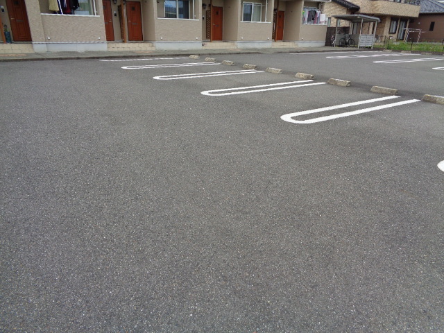 14/20 駐車場