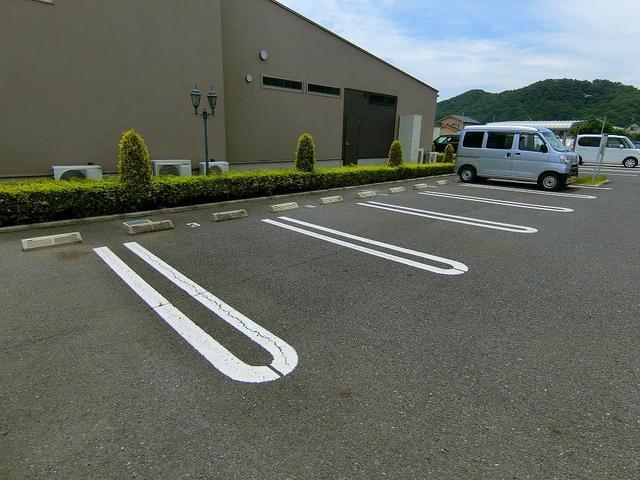 14/20 駐車場
