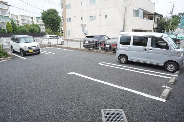14/22 駐車場