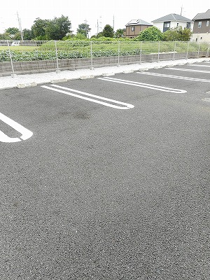 14/23 駐車場