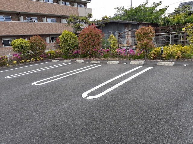 14/20 駐車場