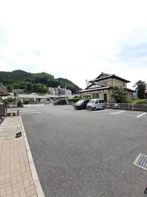 14/20 駐車場