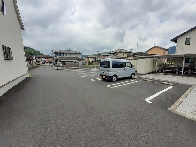 14/20 駐車場