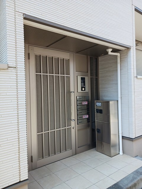 14/20 エントランス